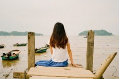 有人气的心情短语大全：与寂寞有染，和幸福无。